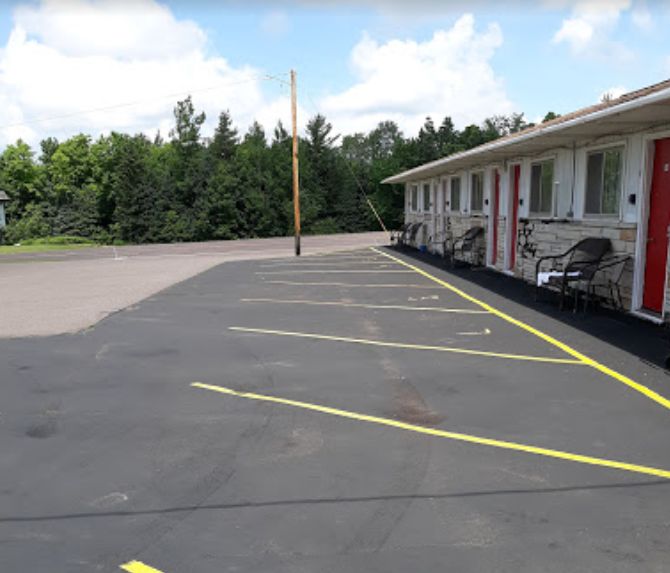 Northwoods Motel - From Web Listing (newer photo)